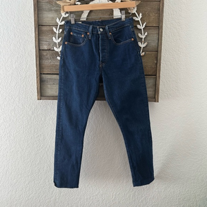 Levi’s 501 skinny premium dark wash stretch denim jeans 26‎